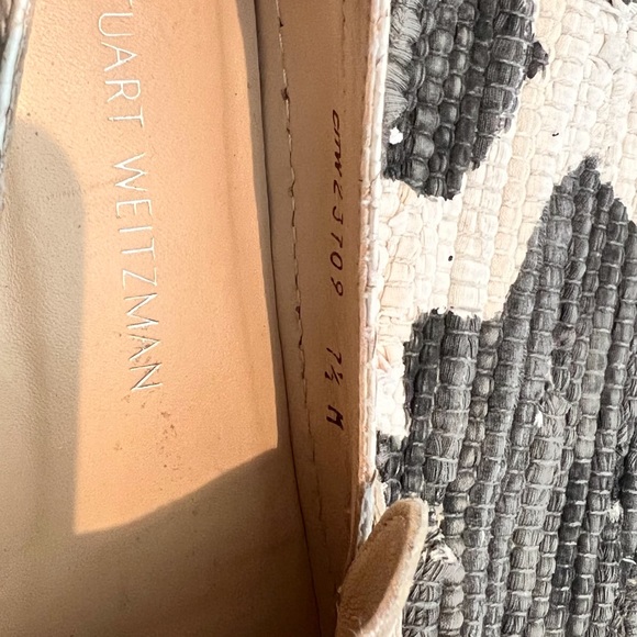 Stuart Weitzman crocodile cream loafers size 7 1/2 - Picture 4 of 4